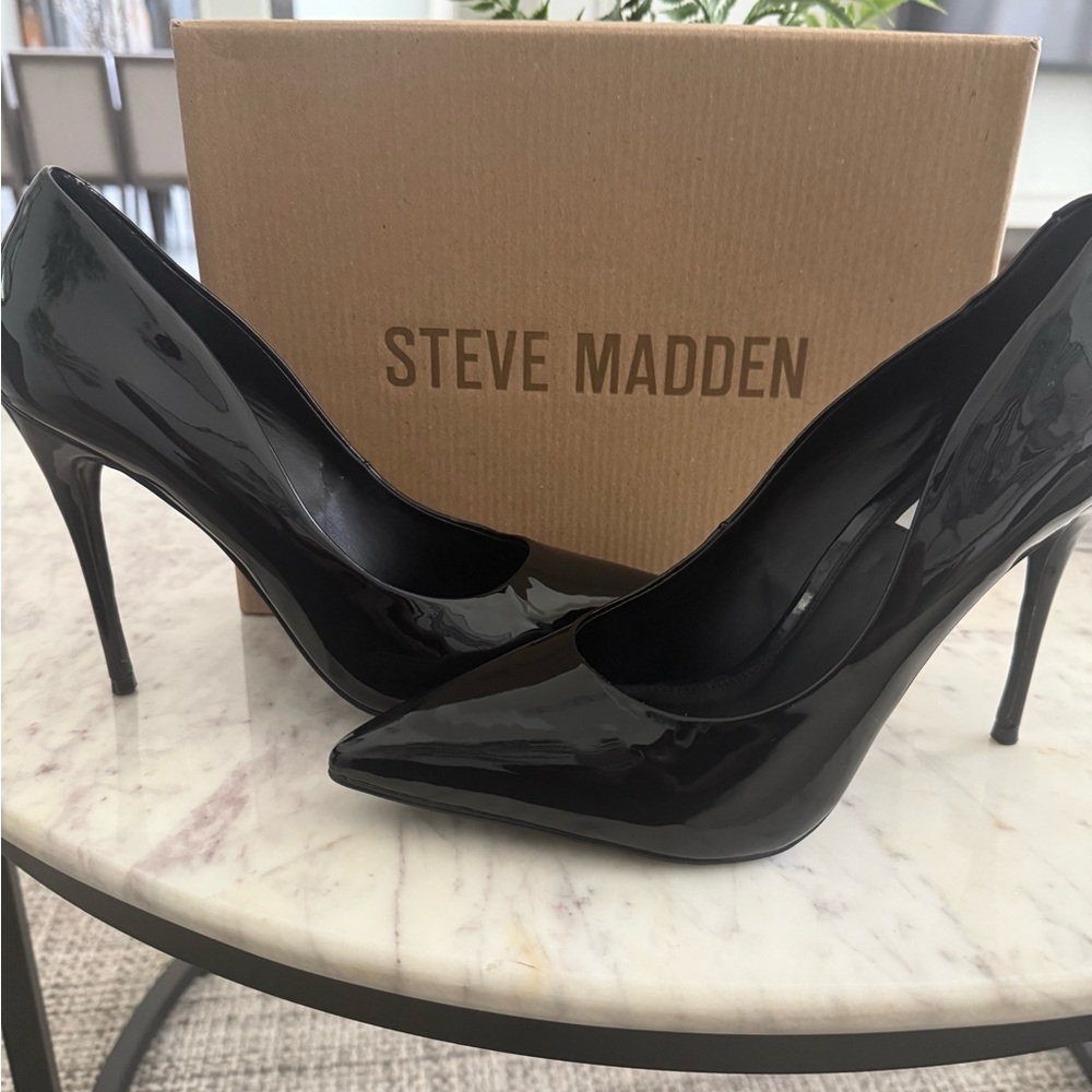 Steve Madden Daisie Black Patent Leather Women's Heels